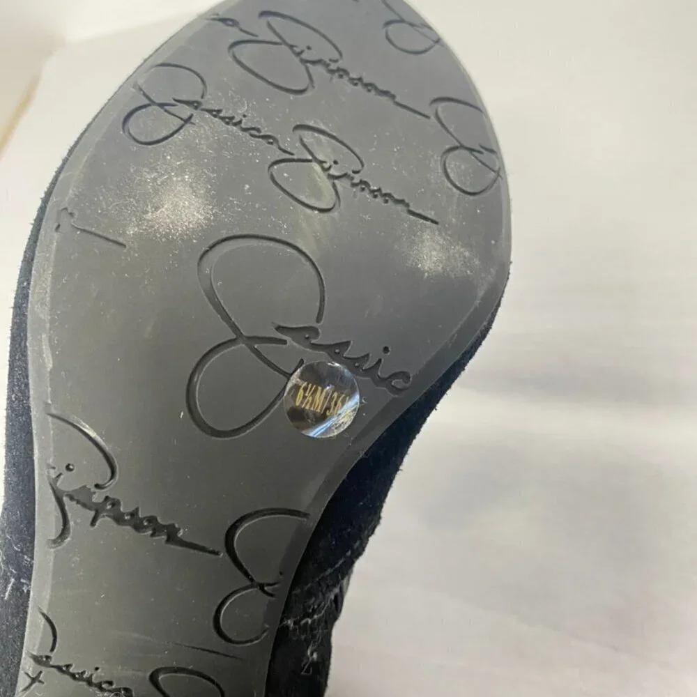 Jessica Simpson black heeled